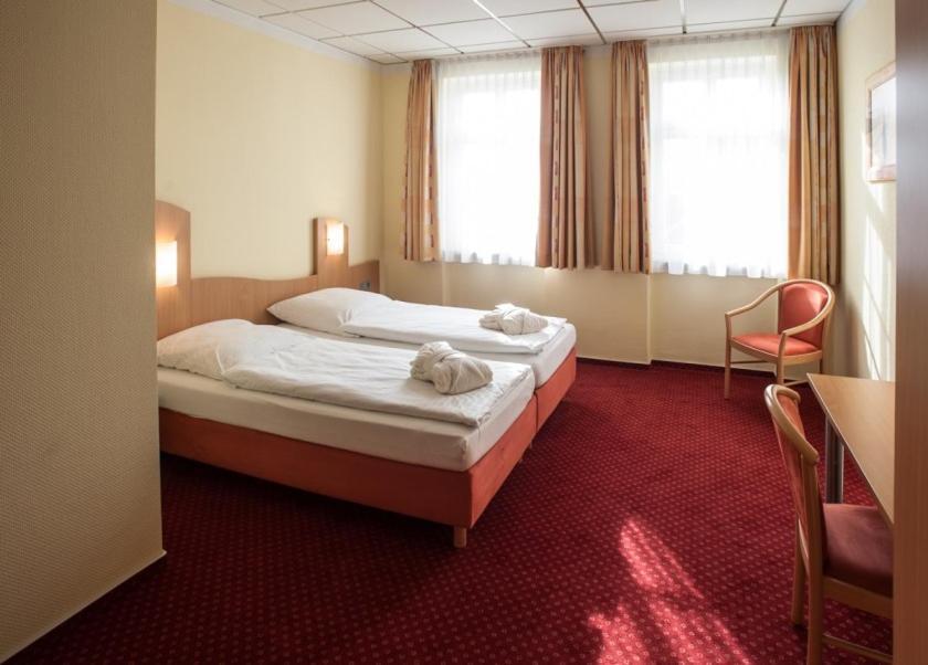 Johanniterhotel Nieder Weisel المظهر الخارجي الصورة