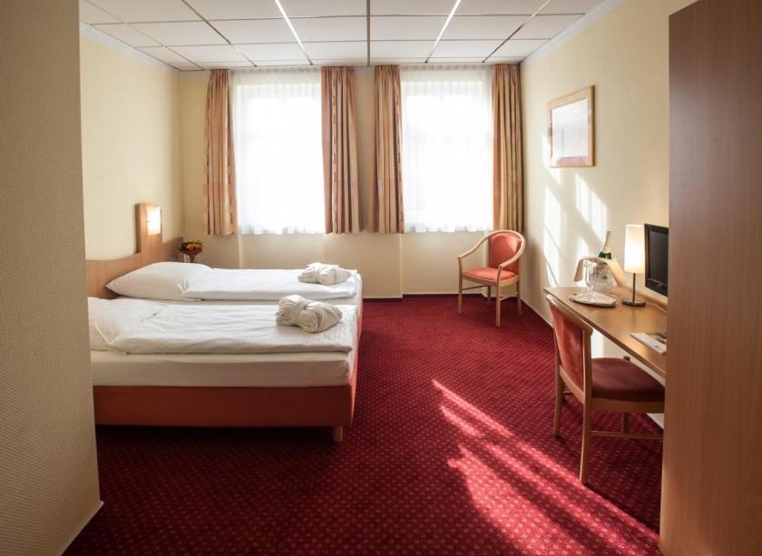 Johanniterhotel Nieder Weisel المظهر الخارجي الصورة